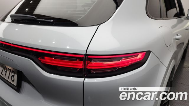 Porsche Cayenne 2020 — photo 9