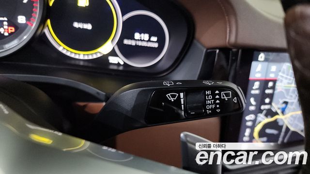 Porsche Cayenne 2020 — photo 30