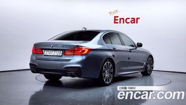 BMW 5-Series 2019 — photo 2