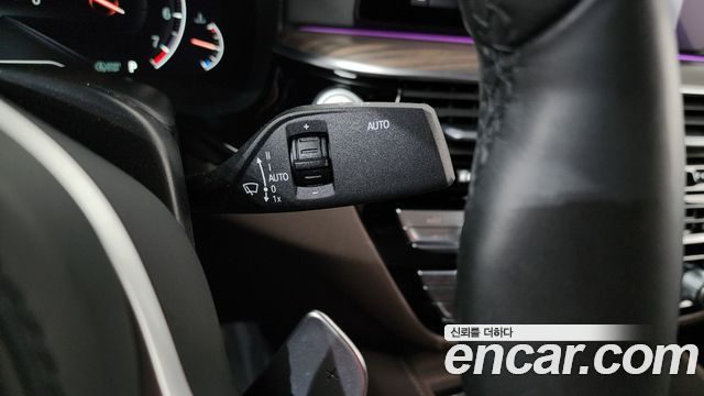 BMW 5-Series 2019 — photo 28