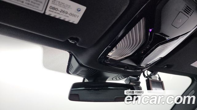 BMW 5-Series 2019 — photo 33