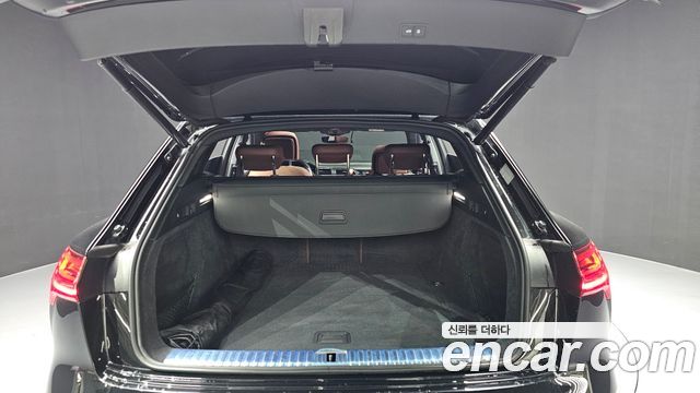 Audi e-tron 2020 — photo 18
