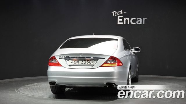 Mercedes-Benz CLS-Class 2009 — photo 4