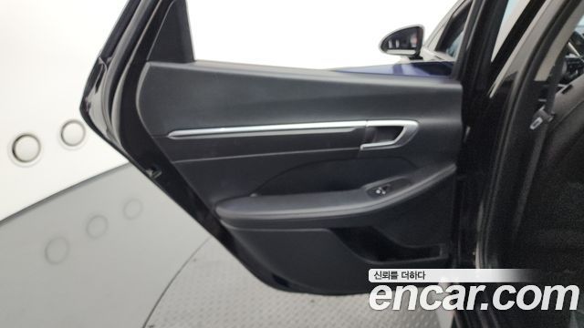 Hyundai Sonata 2022 — photo 15