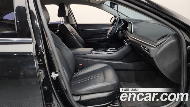 Hyundai Sonata 2022 — photo 16