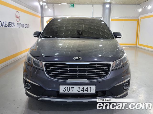 Kia Canival 2017 — photo 2