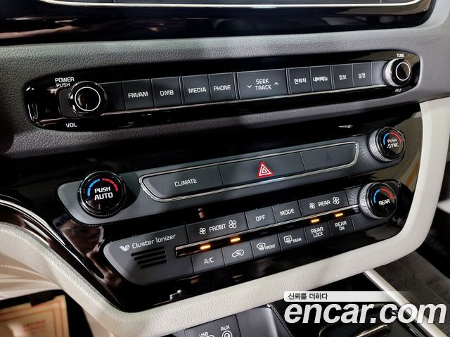 Kia Canival 2017 — photo 15