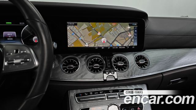 Mercedes-Benz CLS-Class 2020 — photo 18