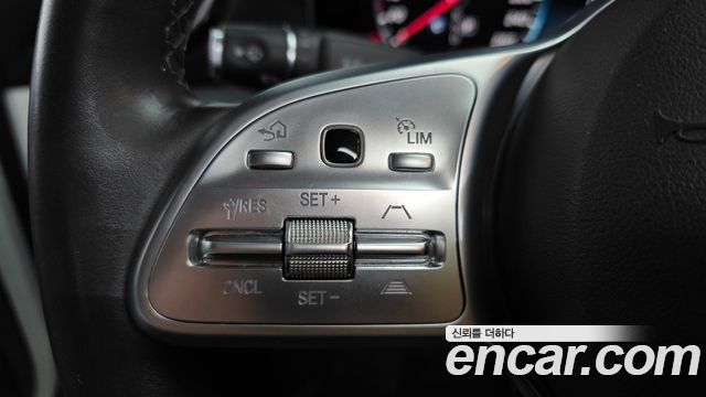 Mercedes-Benz CLS-Class 2020 — photo 22