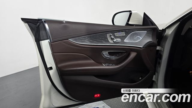 Mercedes-Benz CLS-Class 2020 — photo 14