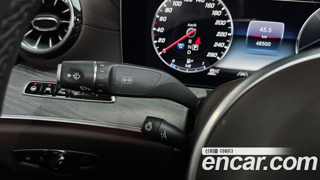 Mercedes-Benz CLS-Class 2020 — photo 28