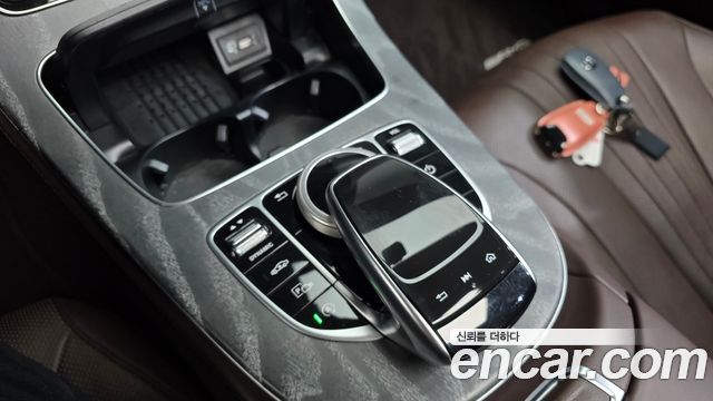 Mercedes-Benz CLS-Class 2020 — photo 36