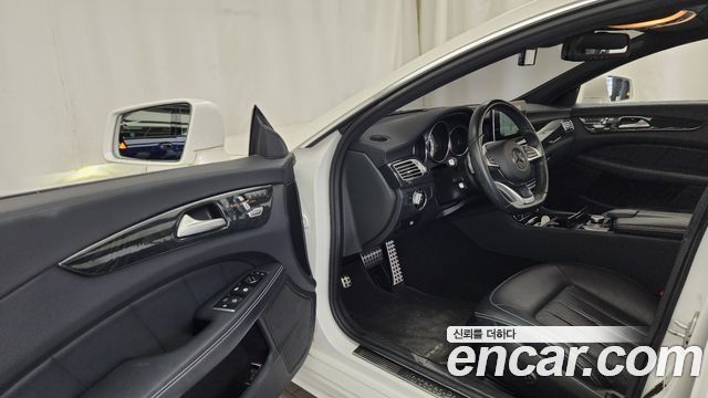 Mercedes-Benz CLS-Class 2016 — photo 10