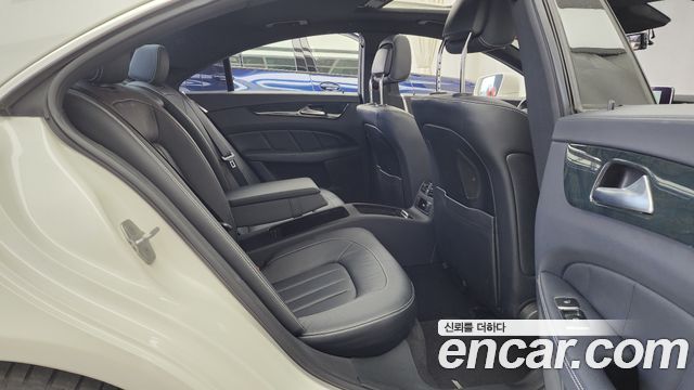 Mercedes-Benz CLS-Class 2016 — photo 12