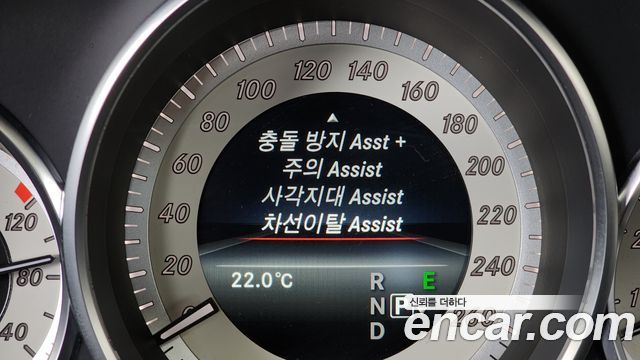 Mercedes-Benz CLS-Class 2016 — photo 16