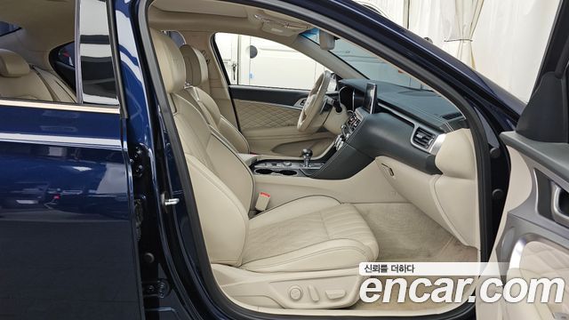 Genesis G70 2019 — photo 17