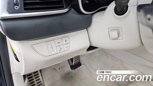 Genesis G70 2019 — photo 22