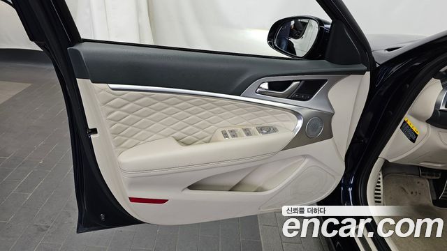 Genesis G70 2019 — photo 14