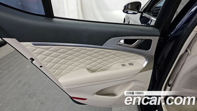 Genesis G70 2019 — photo 15