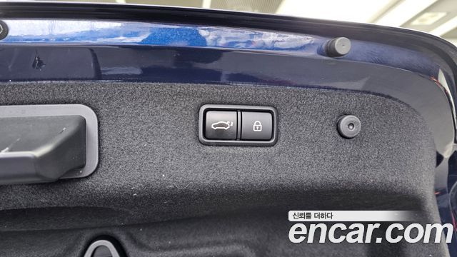 Genesis G70 2019 — photo 31