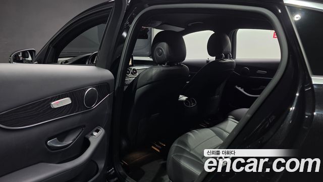 Mercedes-Benz GLC-Class 2019 — photo 17