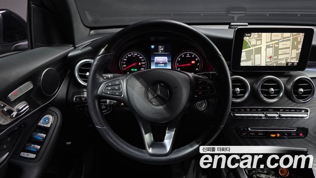 Mercedes-Benz GLC-Class 2019 — photo 19