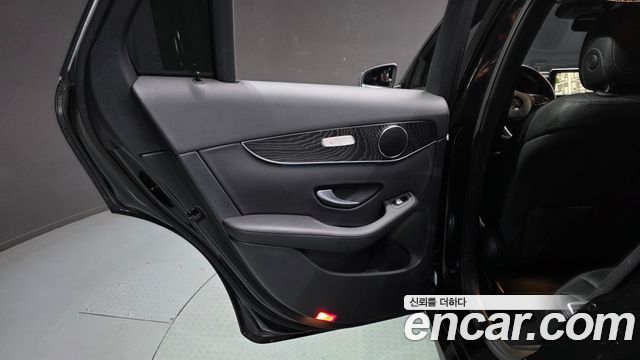 Mercedes-Benz GLC-Class 2019 — photo 15