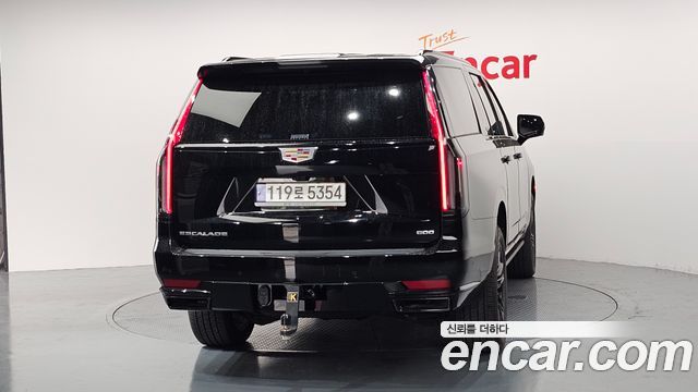 Cadillac Escalade 2023 — photo 4
