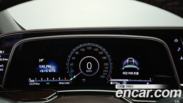 Cadillac Escalade 2023 — photo 8