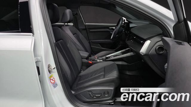 Audi A3 2022 — photo 16