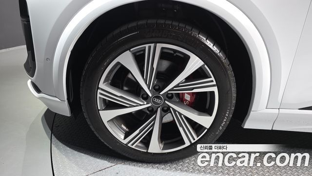 Audi SQ6 e-tron 2025 — photo 5