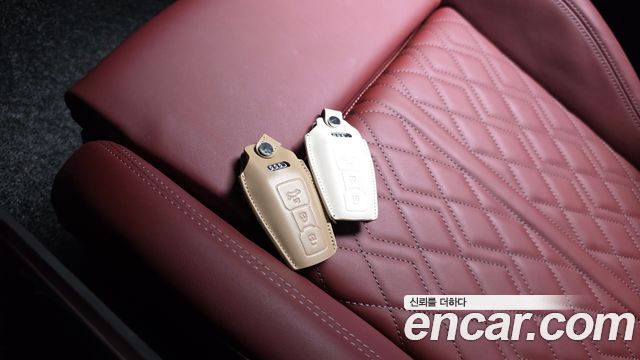 Audi SQ6 e-tron 2025 — photo 28