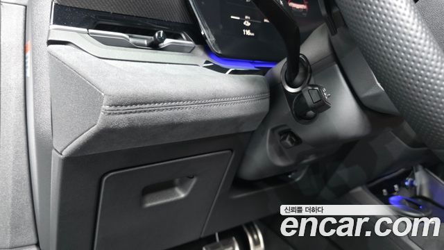 Audi SQ6 e-tron 2025 — photo 29