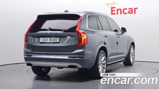 Volvo XC90 2018 — photo 2