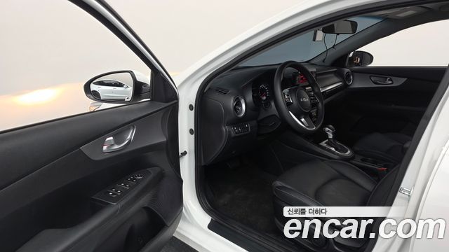 Kia K3 2022 — photo 13