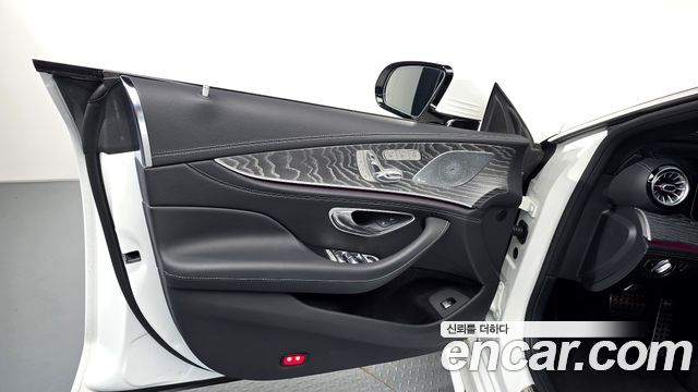 Mercedes-Benz AMG GT 2024 — photo 14