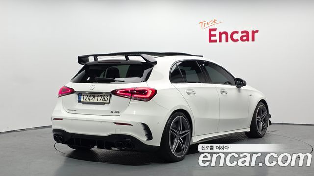 Mercedes-Benz A-Class 2021 — photo 2