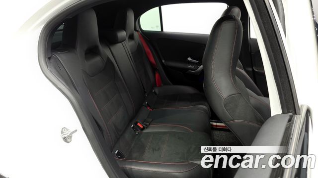 Mercedes-Benz A-Class 2021 — photo 17