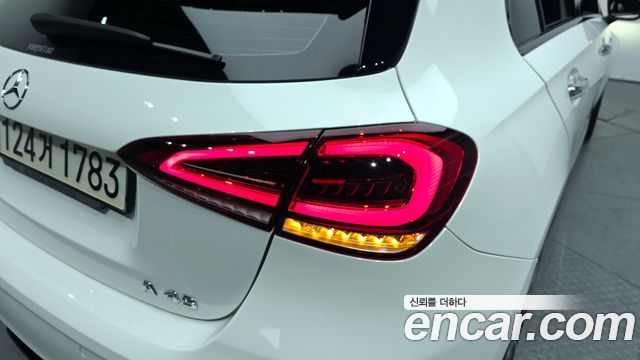 Mercedes-Benz A-Class 2021 — photo 9