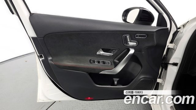 Mercedes-Benz A-Class 2021 — photo 14