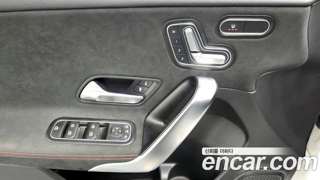 Mercedes-Benz A-Class 2021 — photo 27