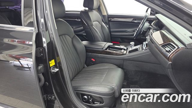 Genesis G90 2019 — photo 17