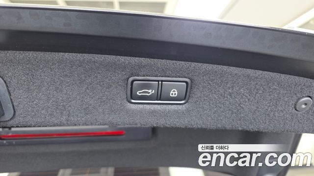 Genesis G90 2019 — photo 27