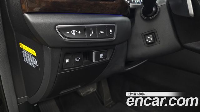 Genesis G90 2019 — photo 28