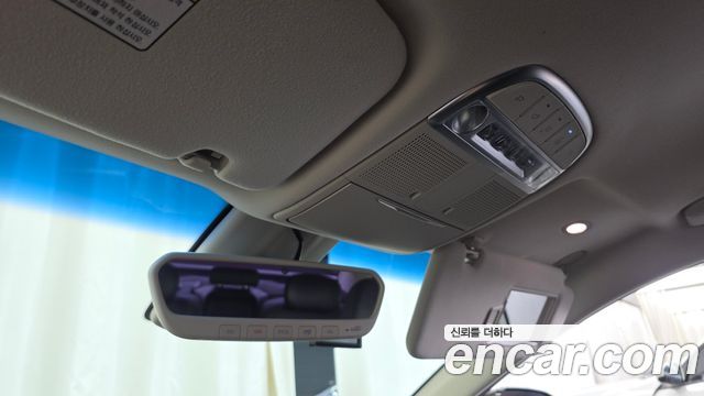 Genesis G90 2019 — photo 31