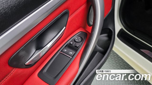 BMW 4-Series 2020 — photo 16