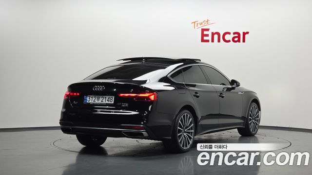 Audi A5 2022 — photo 2