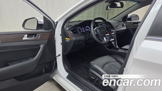 Hyundai Sonata 2019 — photo 13