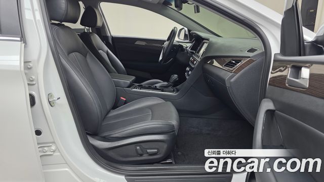 Hyundai Sonata 2019 — photo 17