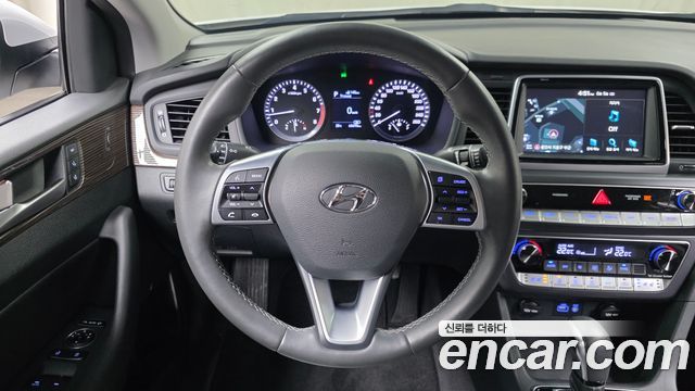 Hyundai Sonata 2019 — photo 19